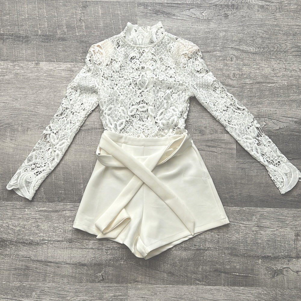 White Lace Mock-Neck Long Sleeve Romper